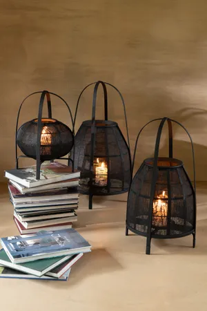 Lanterne-Hood-large-2